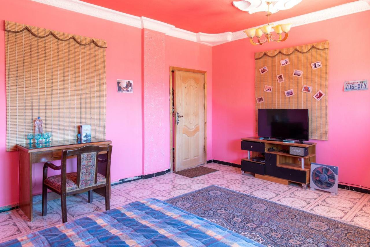 Bed and Breakfast Bedouin Pink Ecohouse Вади Муса Экстерьер фото